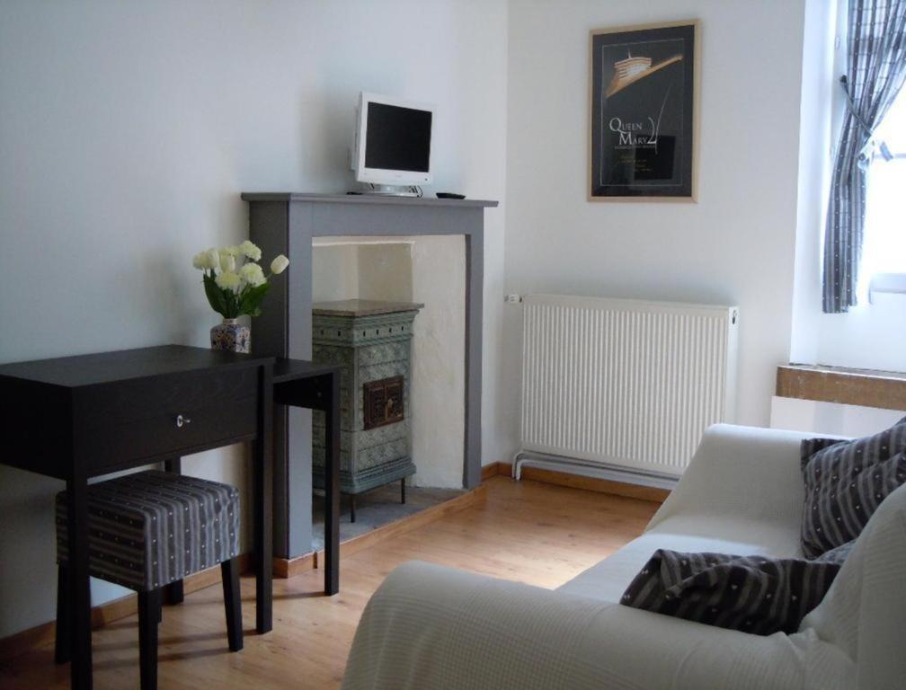 Bed and Breakfast Le P'Tit Relai Montbozon Exterior foto